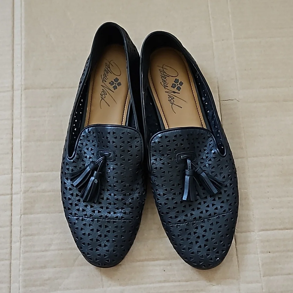 Patricia Nash Francesca black perforated tassel loafers-10 - Picture 2 of 11